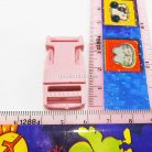 ตัวล็อคสายก้ามปูสี่เหลี่ยม พลาสติก ขนาด 1/2 นิ้ว (4 หุน) บรรจุ 400 อัน สีชมพู รูป 3