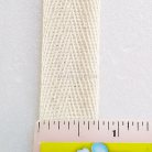 สายผ้า-ผ้ากุ๊น Cotton (ฝ้าย) ลายก้างปลา ขนาด 6 หุน (2 cm) บรรจุ 50 หลา สีด้ายดิบ รูป 2