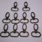 คอหมาโลหะ แฟชั่น ขนาด 2.5x4.5 cm  บรรจุ 10 อัน สีทองรมดำ