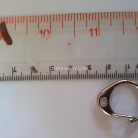 คอหมาโลหะ ตัวซี ขนาด 2x2.5 cm  บรรจุ 100 อัน สีนิเกิ้ล รูป 3