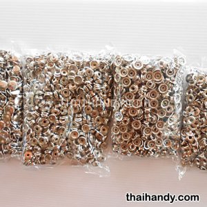 กระดุมแป๊กเหล็ก ขนาดหน้ากว้าง 15 mm (7N) บรรจุ 100 ชุด สีนิเกิ้ล รูปเต็ม