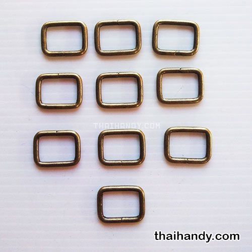 ห่วงเหล็กสี่เหลี่ยม ขนาด 0.6 นิ้ว บรรจุ 20 อัน สีทองรมดำ รูปเต็ม