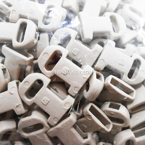 ตัวล็อคสายก้ามปูสี่เหลี่ยม พลาสติก ขนาด 3/8 นิ้ว (3 หุน) บรรจุ 100 อัน สีครีม รูปเต็ม