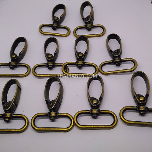 คอหมาโลหะ แฟชั่น ขนาด 3x4.5 cm  บรรจุ 10 อัน สีทองรมดำ รูปเต็ม